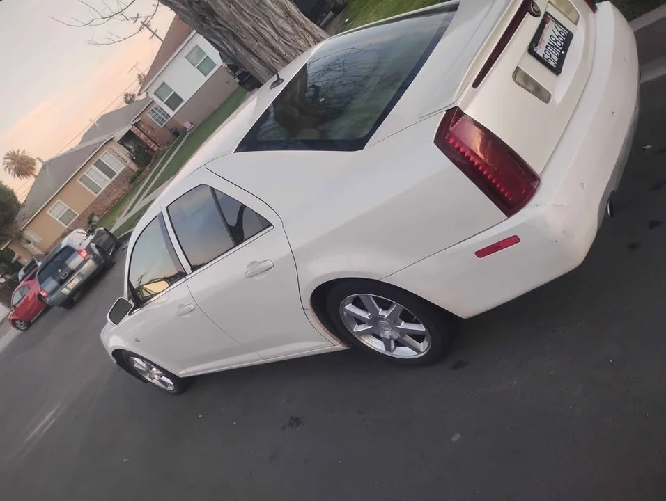 2005 Cadillac STS-V - Image 3 of 10