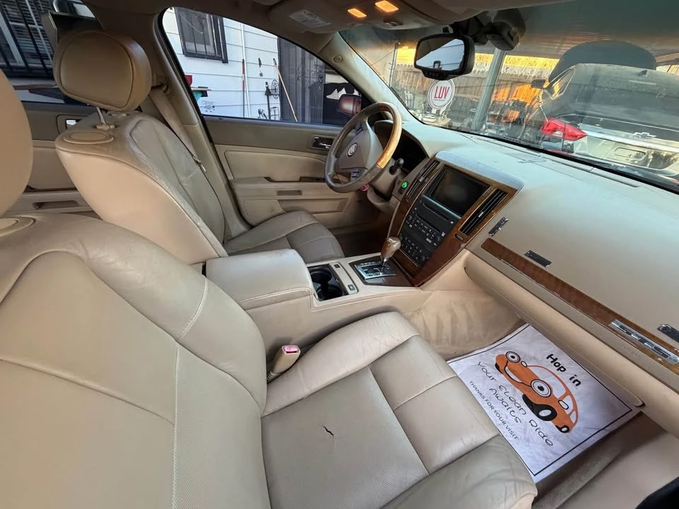 2005 Cadillac STS - Image 12 of 19