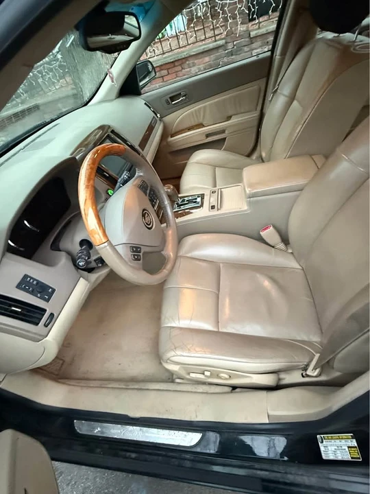 2005 Cadillac STS-V - Image 13 of 17