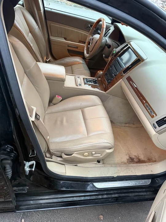 2005 Cadillac STS-V - Image 16 of 17