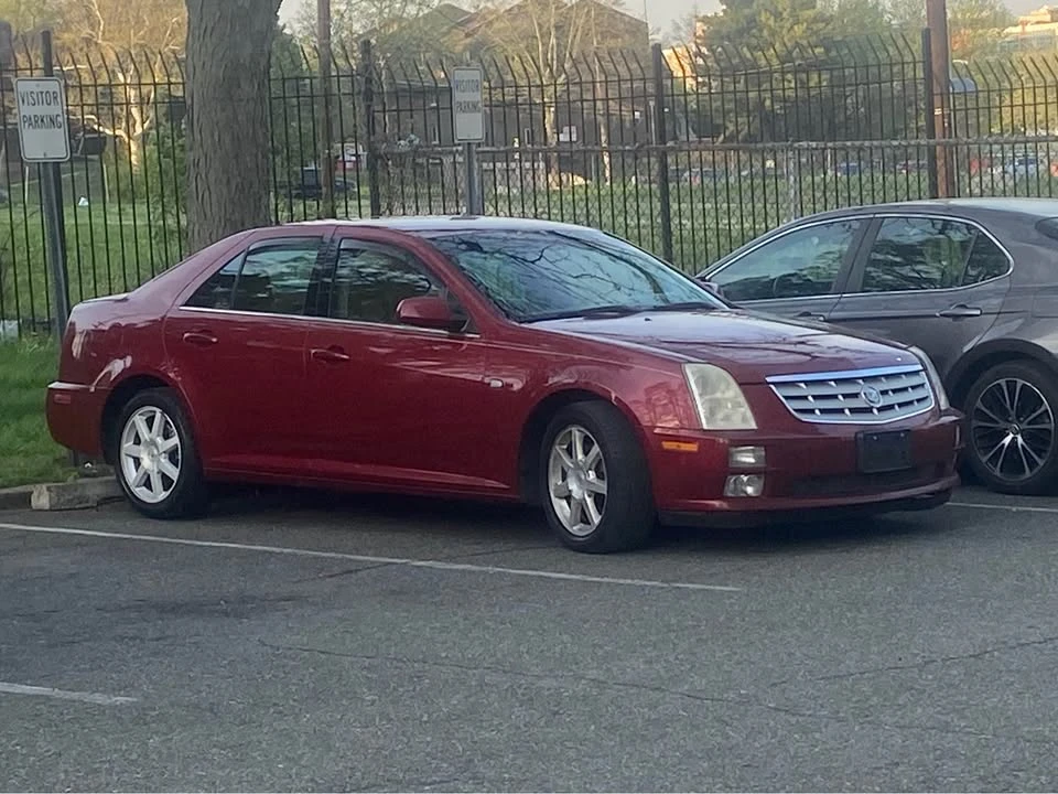 2005 Cadillac STS - Image 2 of 3