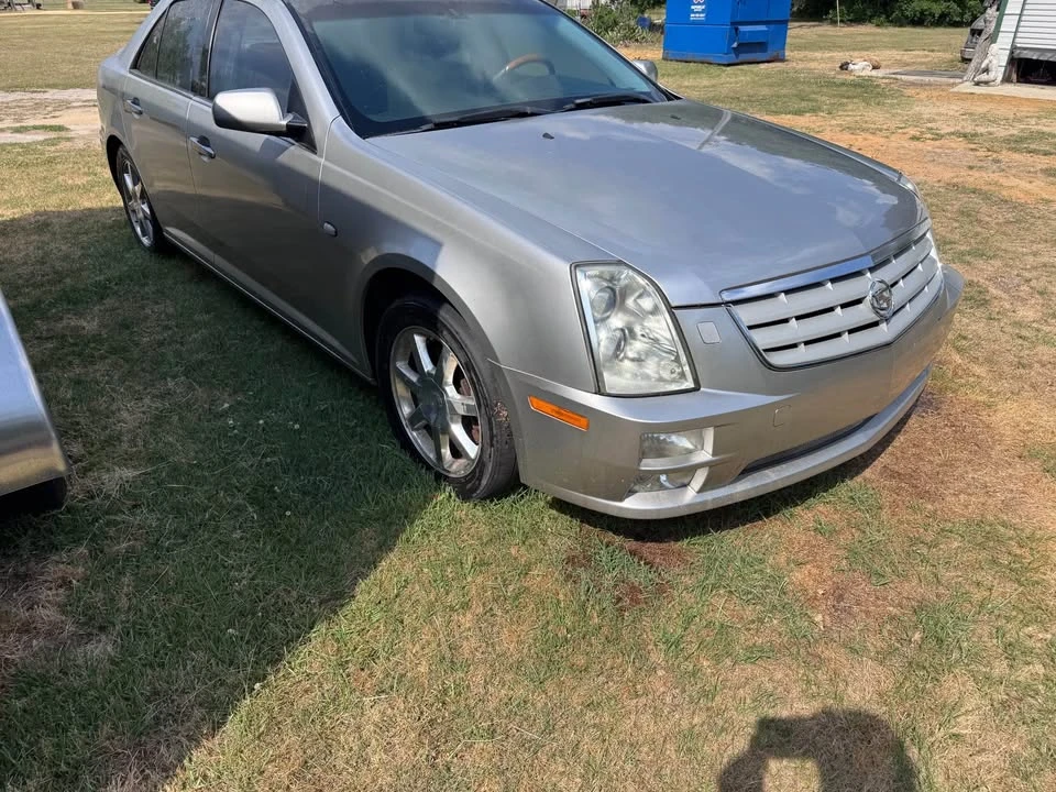 2005 Cadillac STS - Image 2 of 4