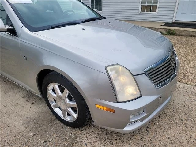 2005 Cadillac STS - Image 9 of 21