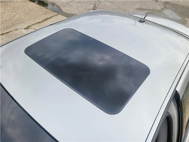 2005 Cadillac STS - Image 16 of 21