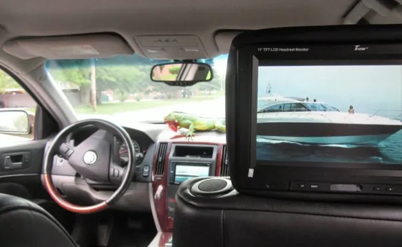 2005 Cadillac STS - Image 3 of 4