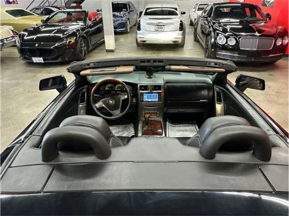 2005 Cadillac XLR - Image 8 of 19