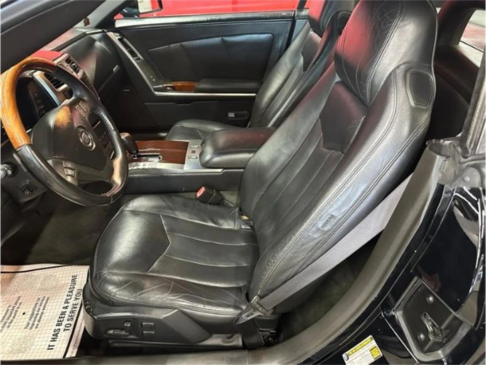 2005 Cadillac XLR - Image 5 of 19