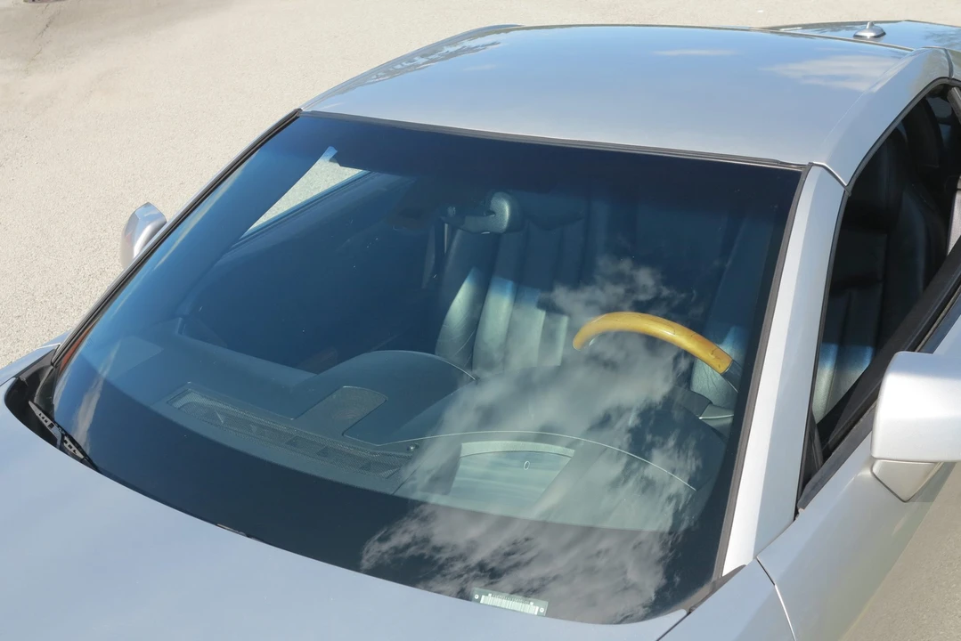 2005 Cadillac XLR - Image 26 of 31