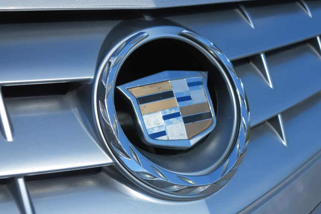 2005 Cadillac XLR - Image 21 of 31