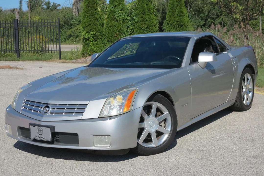 2005 Cadillac XLR - Image 7 of 31