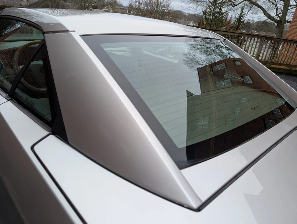 2005 Cadillac XLR - Image 16 of 31