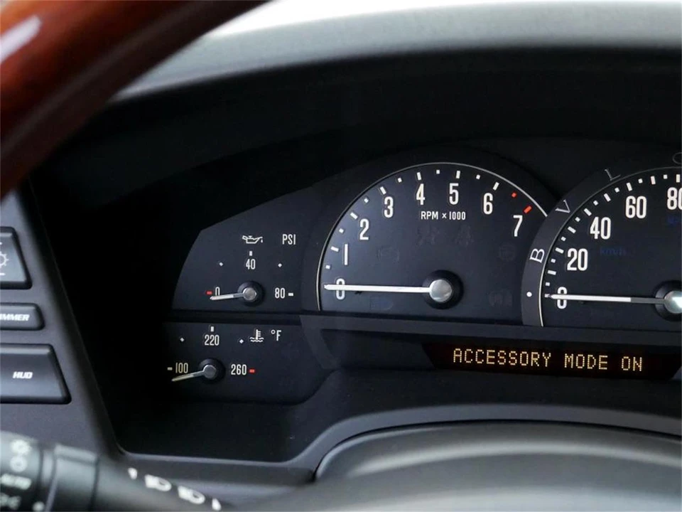 2005 Cadillac XLR - Image 15 of 31