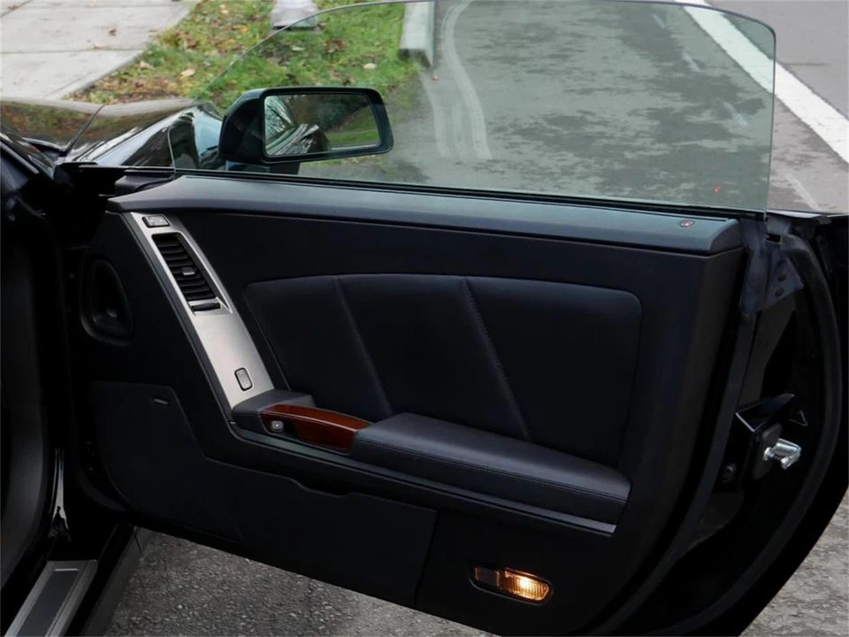 2005 Cadillac XLR - Image 20 of 31