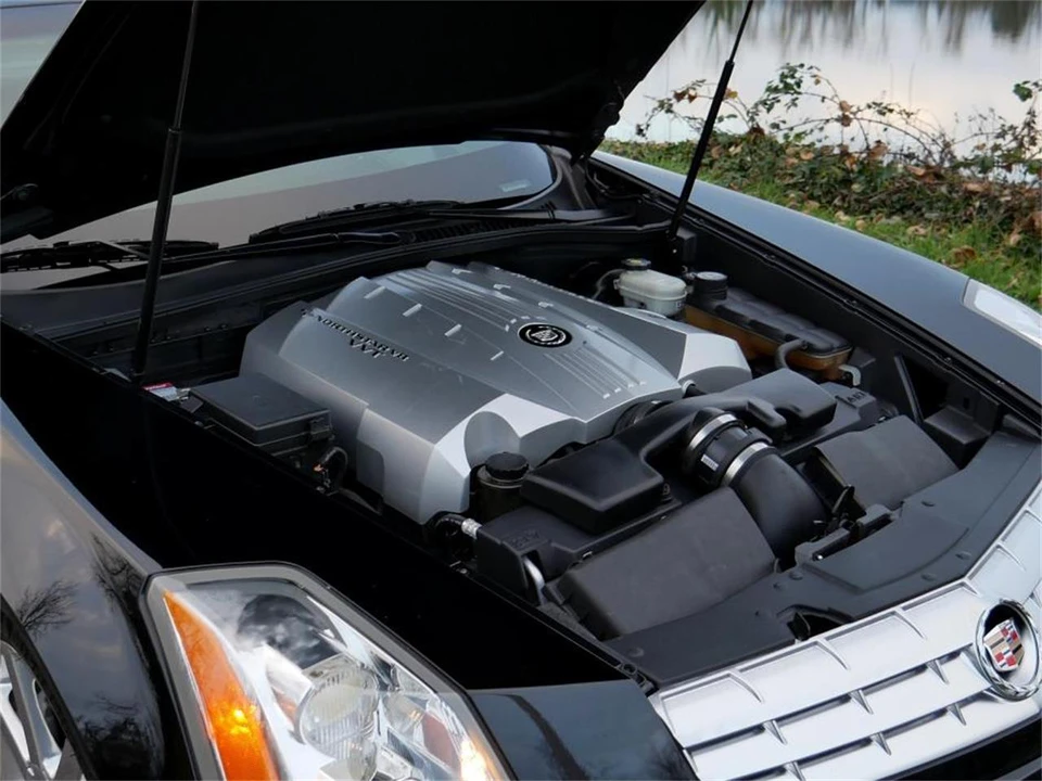 2005 Cadillac XLR - Image 29 of 31