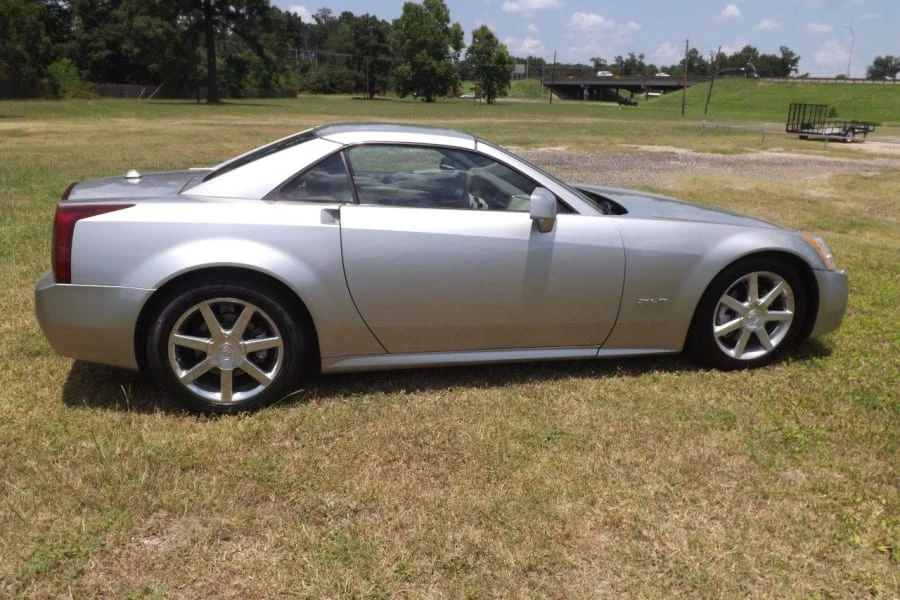2005 Cadillac XLR - Image 2 of 8