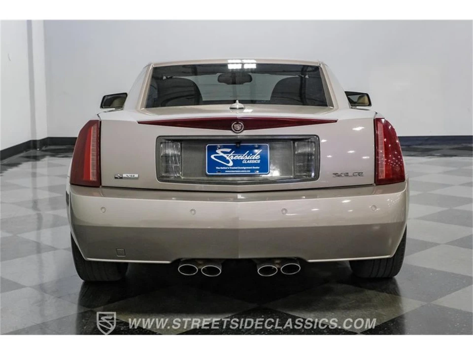 2005 Cadillac XLR - Image 11 of 31