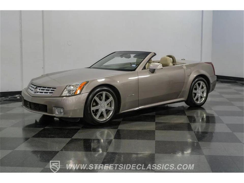 2005 Cadillac XLR - Image 6 of 31