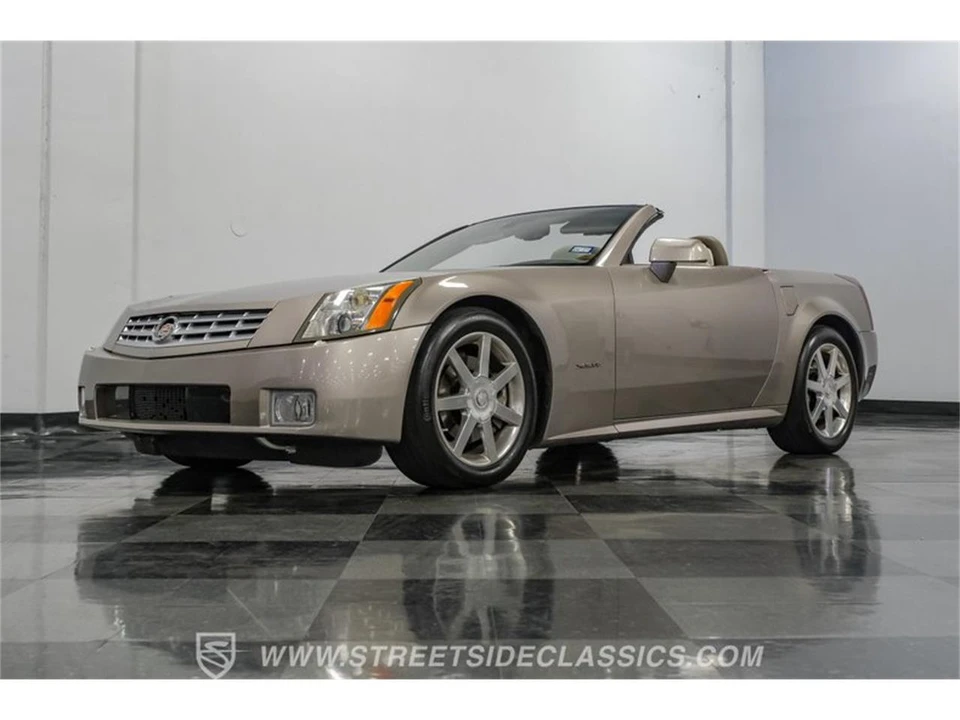 2005 Cadillac XLR - Image 21 of 31