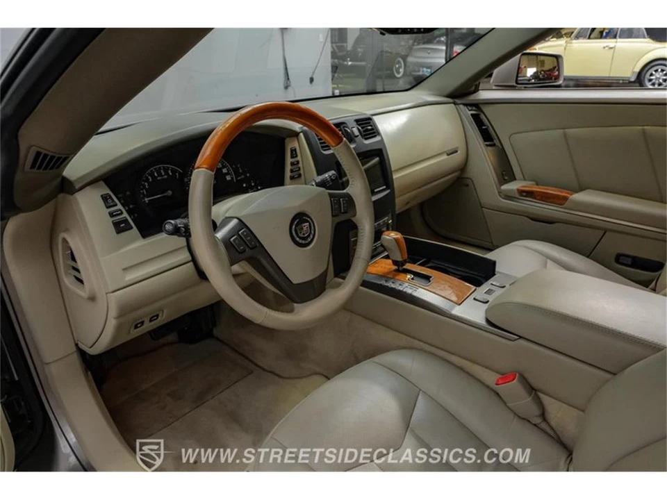 2005 Cadillac XLR - Image 4 of 31