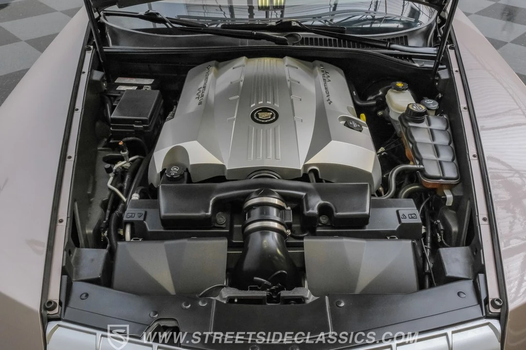 2005 Cadillac XLR - Image 3 of 12