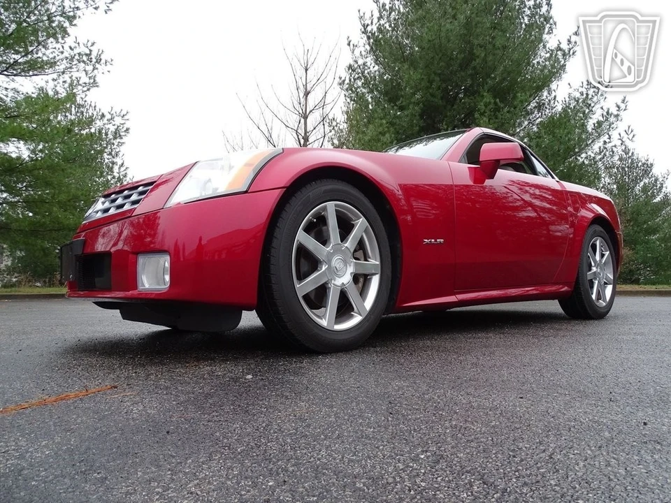 2005 Cadillac XLR - Image 5 of 12