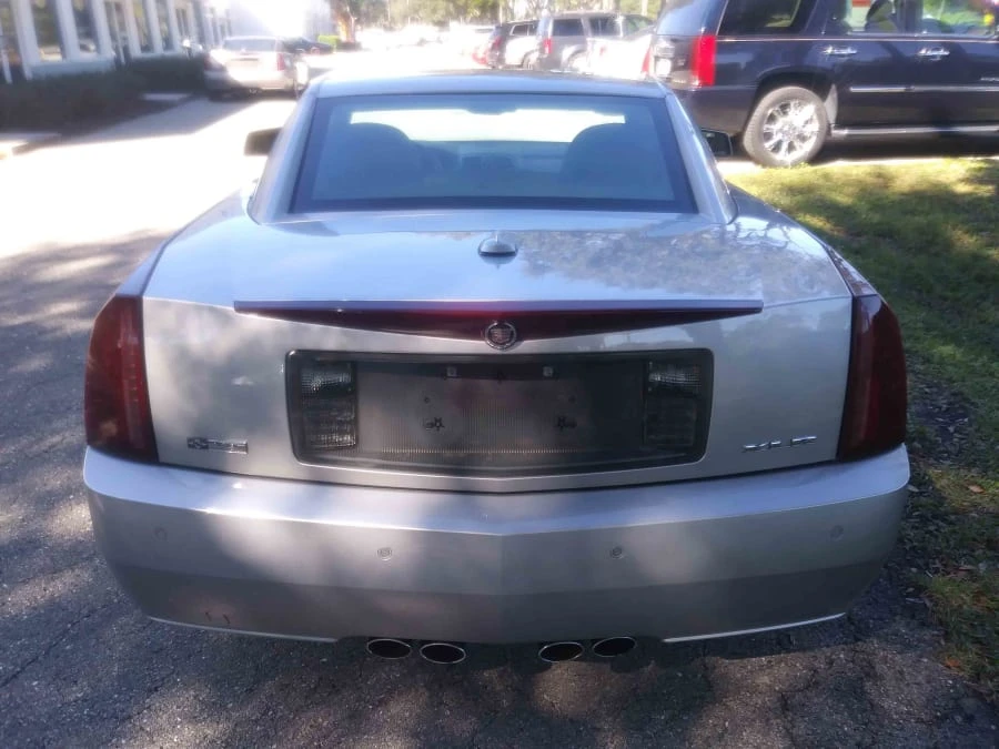 2005 Cadillac XLR - Image 10 of 31