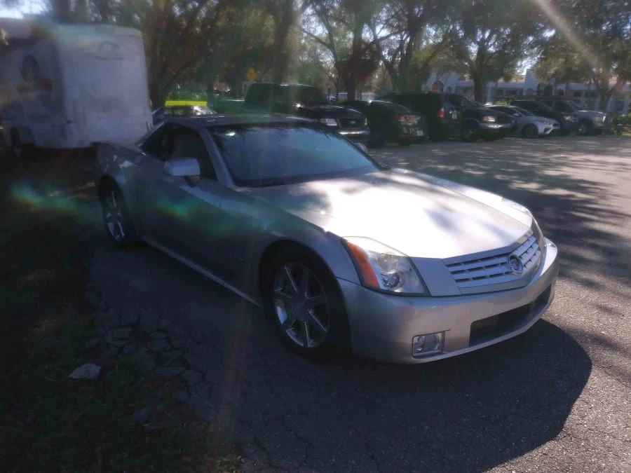 2005 Cadillac XLR - Image 12 of 31
