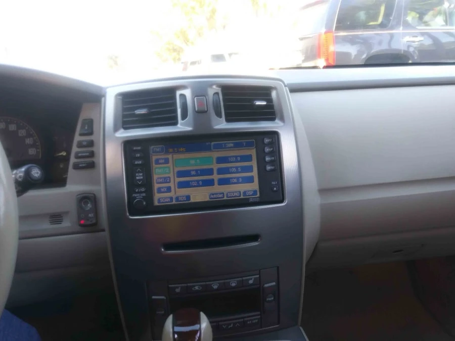 2005 Cadillac XLR - Image 7 of 31