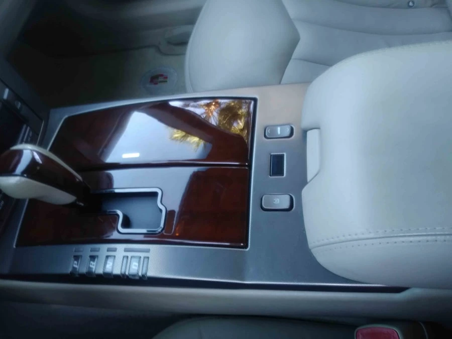 2005 Cadillac XLR - Image 13 of 31