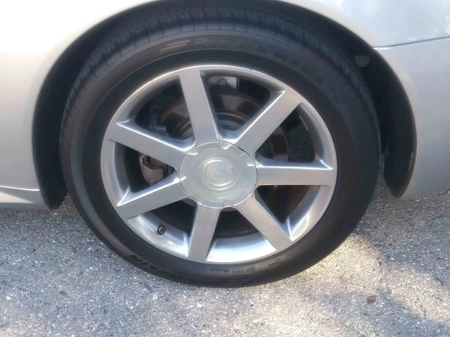 2005 Cadillac XLR - Image 21 of 31