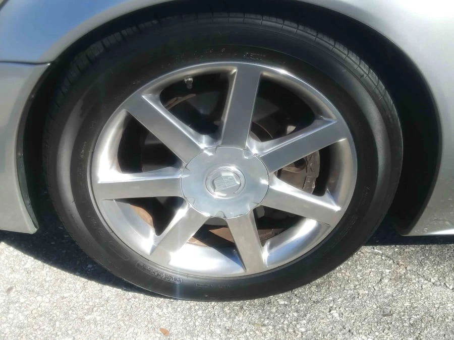 2005 Cadillac XLR - Image 22 of 31