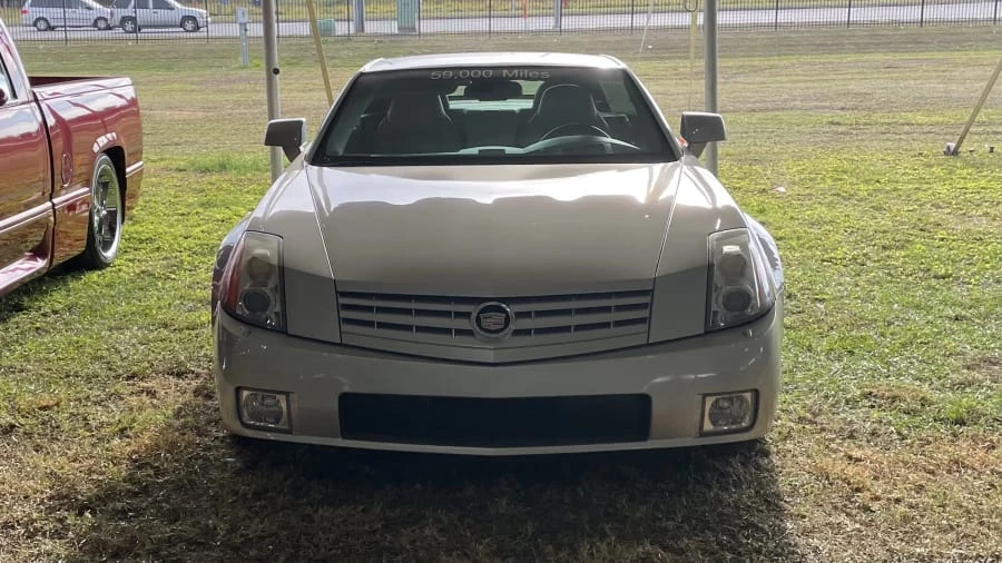 2005 Cadillac XLR - Image 2 of 5