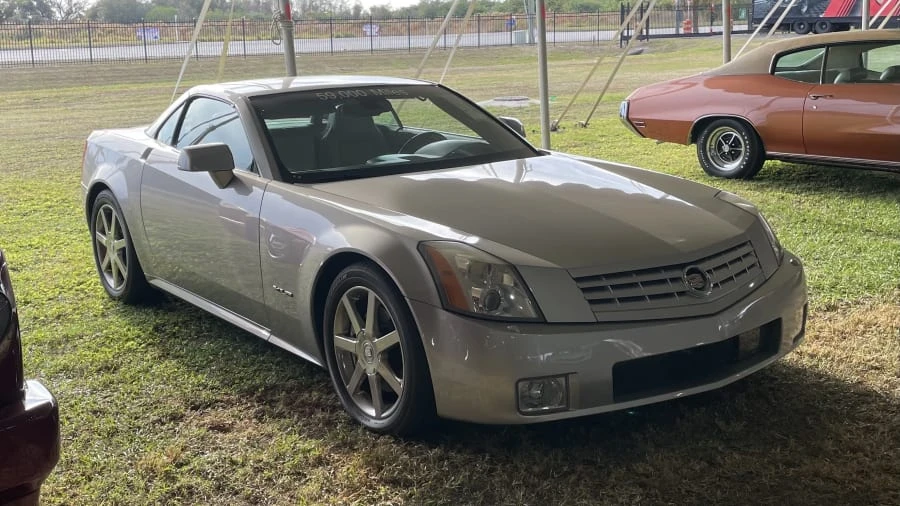 2005 Cadillac XLR - Image 3 of 5