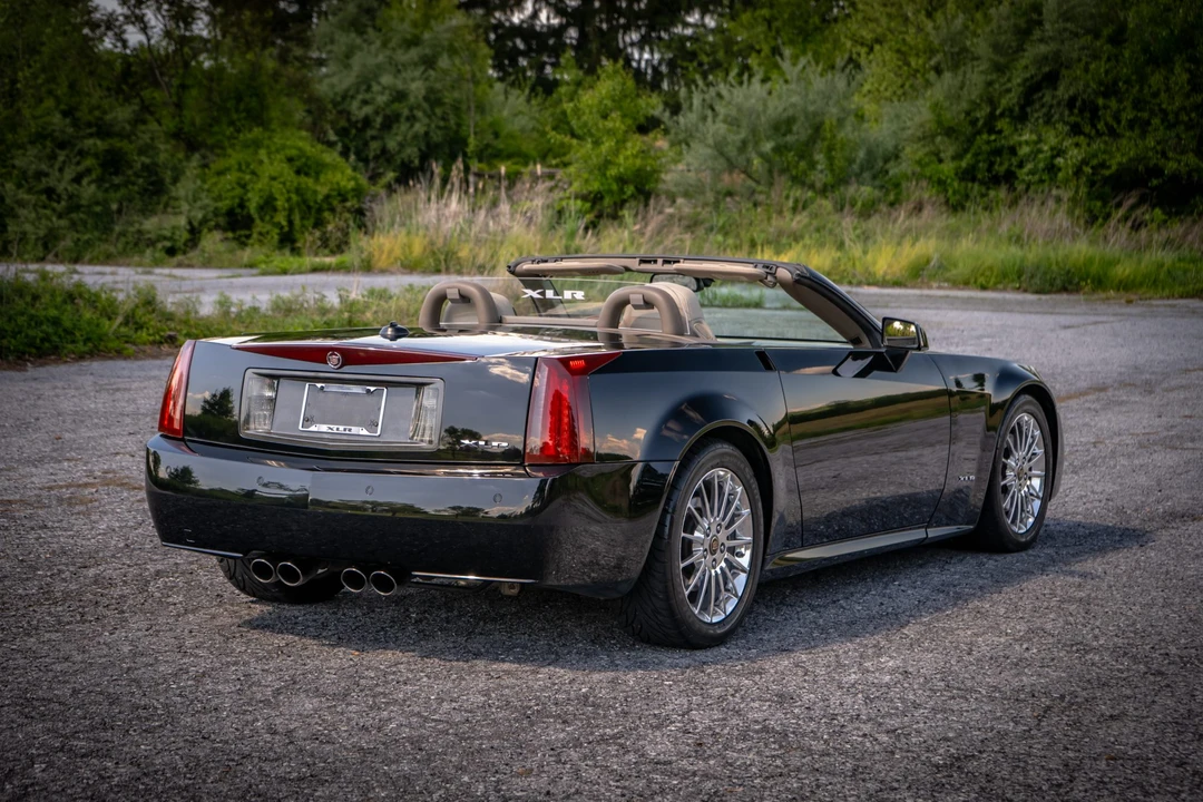 2005 Cadillac XLR - Image 31 of 31