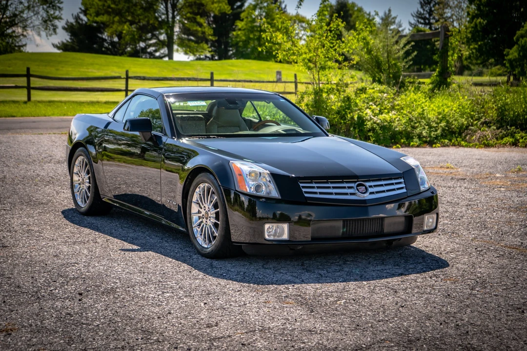 2005 Cadillac XLR - Image 13 of 31