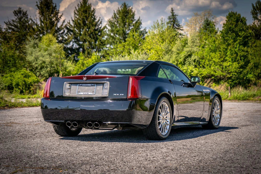 2005 Cadillac XLR - Image 9 of 31