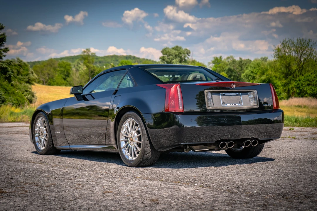 2005 Cadillac XLR - Image 5 of 31
