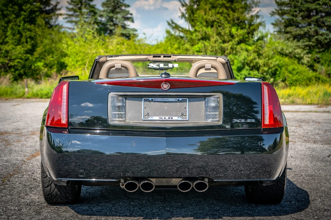 2005 Cadillac XLR - Image 26 of 31