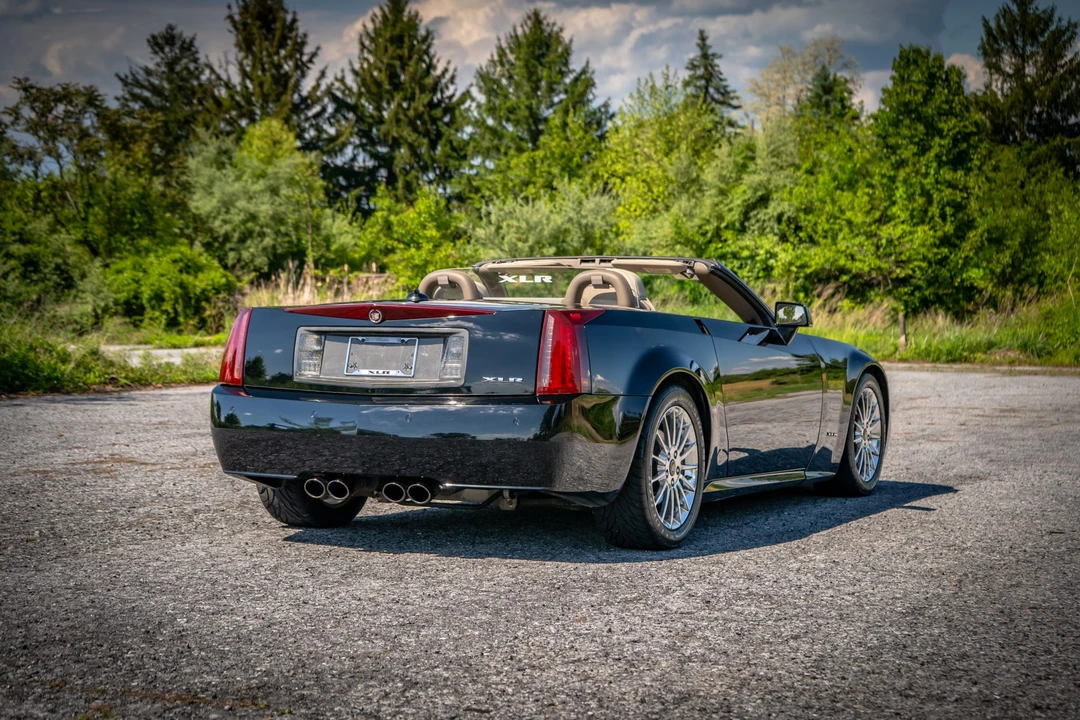 2005 Cadillac XLR - Image 29 of 31