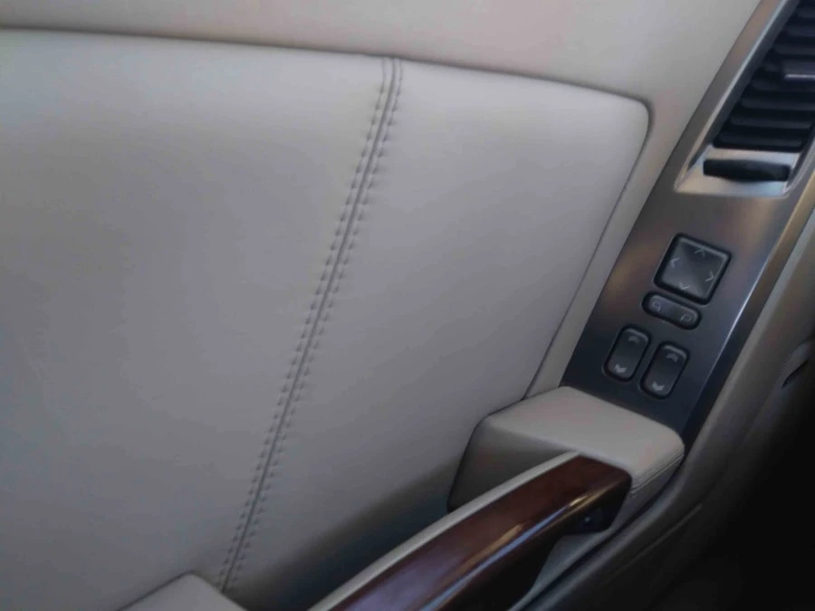 2005 Cadillac XLR - Image 15 of 25