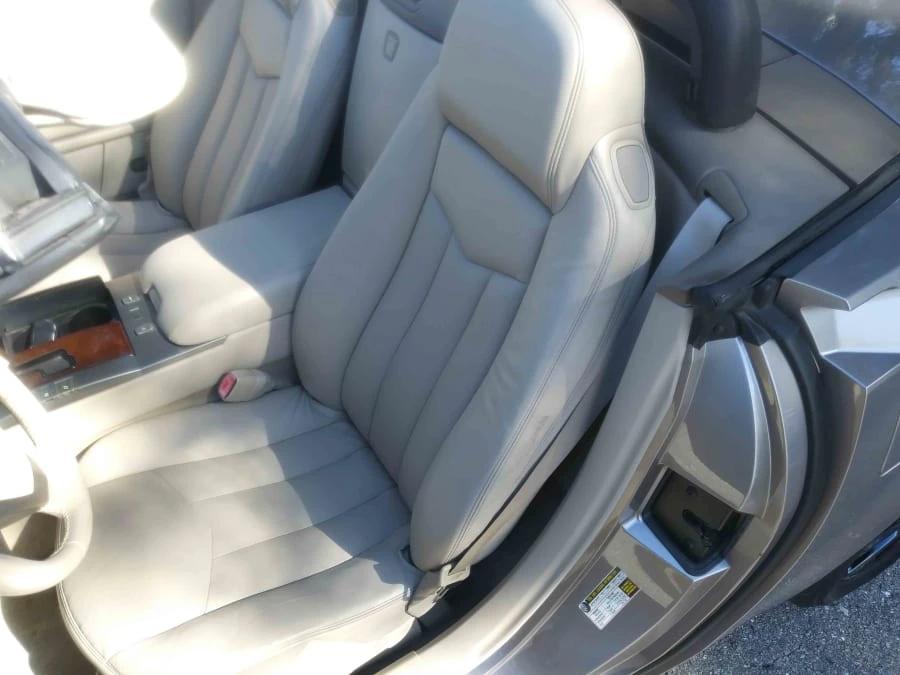 2005 Cadillac XLR - Image 18 of 25