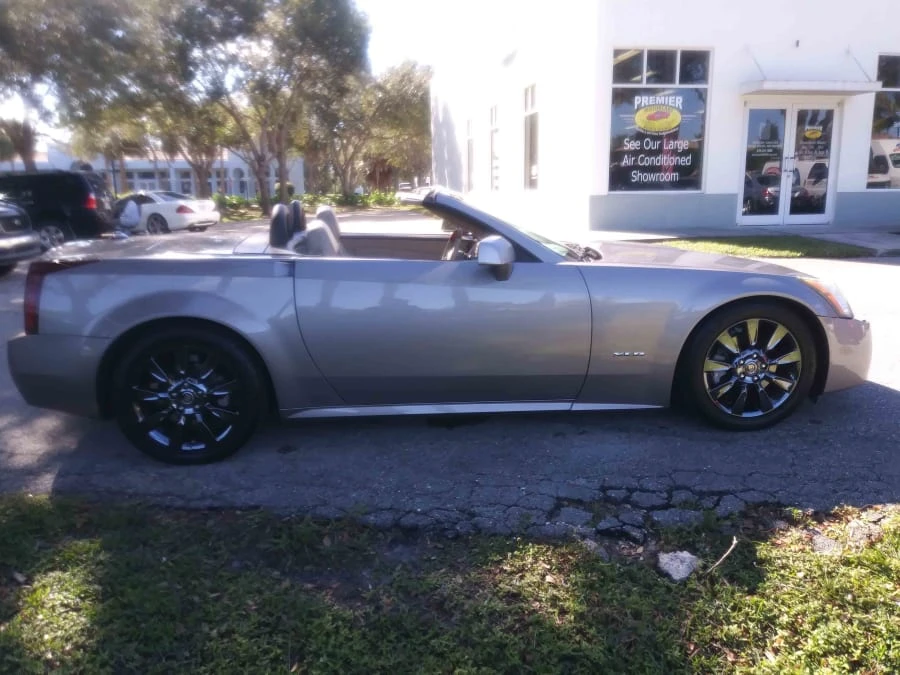 2005 Cadillac XLR - Image 25 of 25