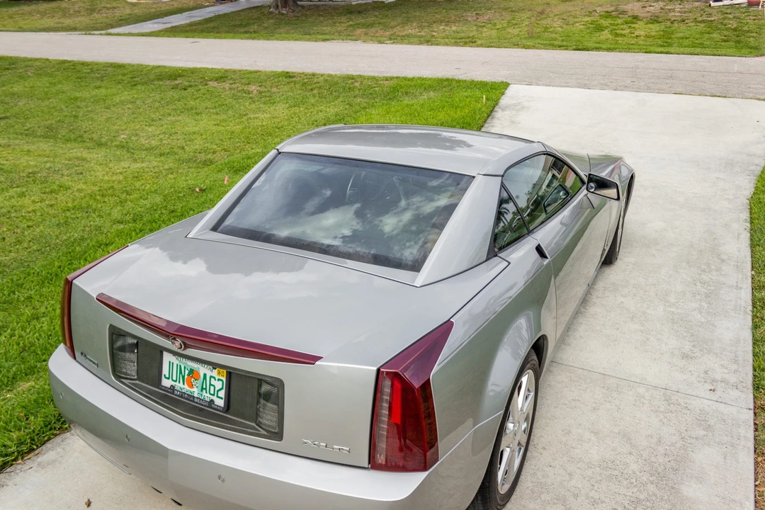2005 Cadillac XLR - Image 20 of 31