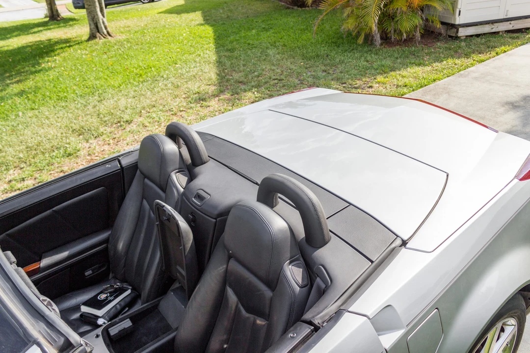 2005 Cadillac XLR - Image 24 of 31