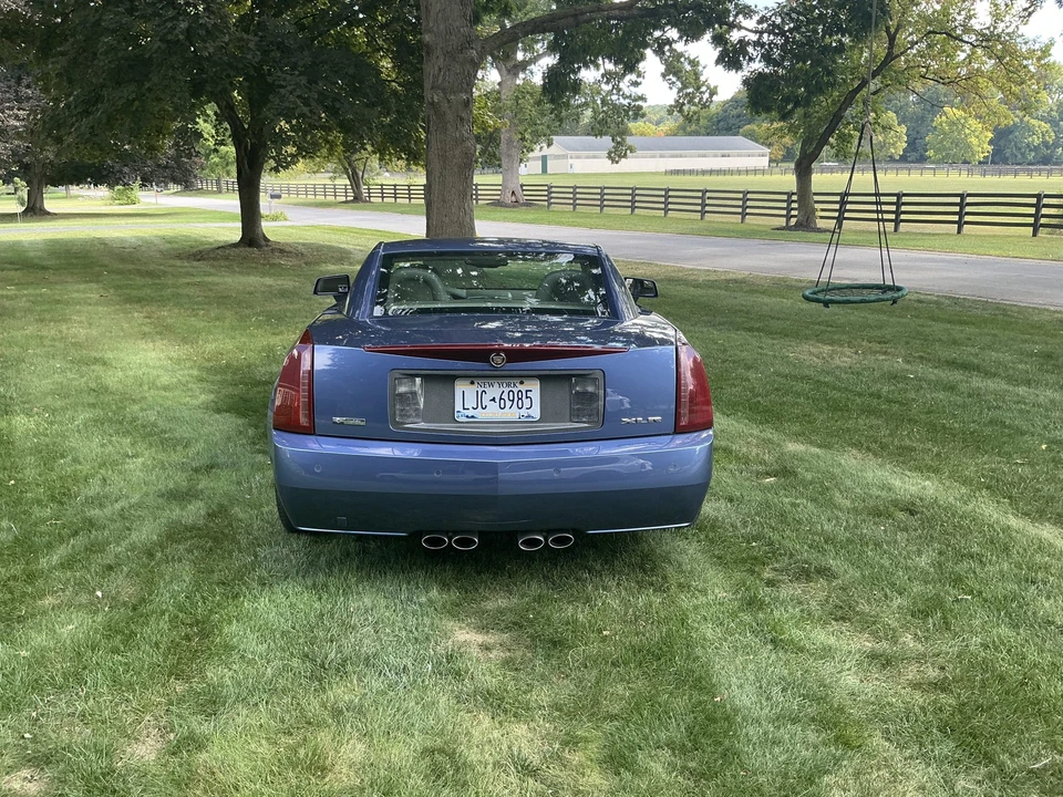 2005 Cadillac XLR - Image 13 of 31