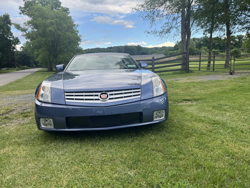 2005 Cadillac XLR - Image 11 of 31
