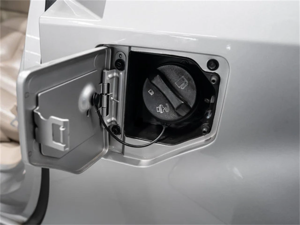 2005 Cadillac XLR - Image 22 of 31