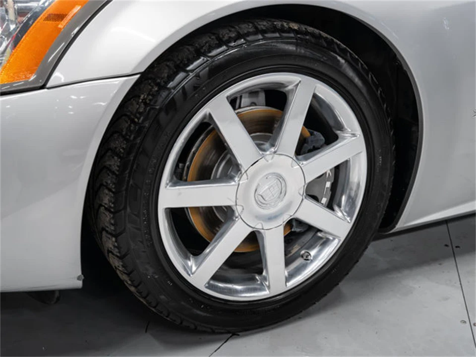 2005 Cadillac XLR - Image 18 of 31