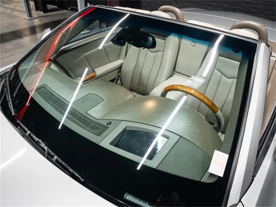 2005 Cadillac XLR - Image 30 of 31