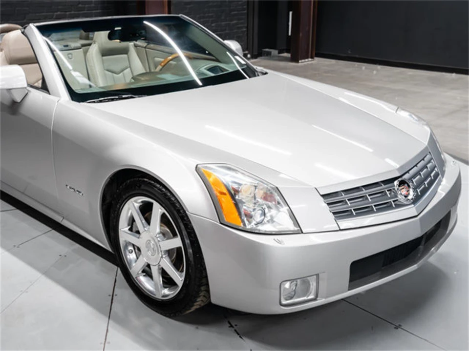 2005 Cadillac XLR - Image 25 of 31